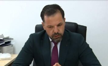 Goditet me sende të forta dhe qytë pistolete drejtori i AKU Shkodër
