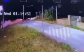 VIDEO/ Aksidenti me 3 viktima në Durrës, ja momenti fatal i përplasjes së automjetit